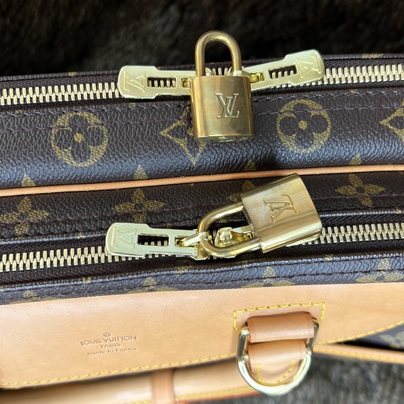 Louis Vuitton Alize 24H Travel Hand Bag - Picture 3 of 11